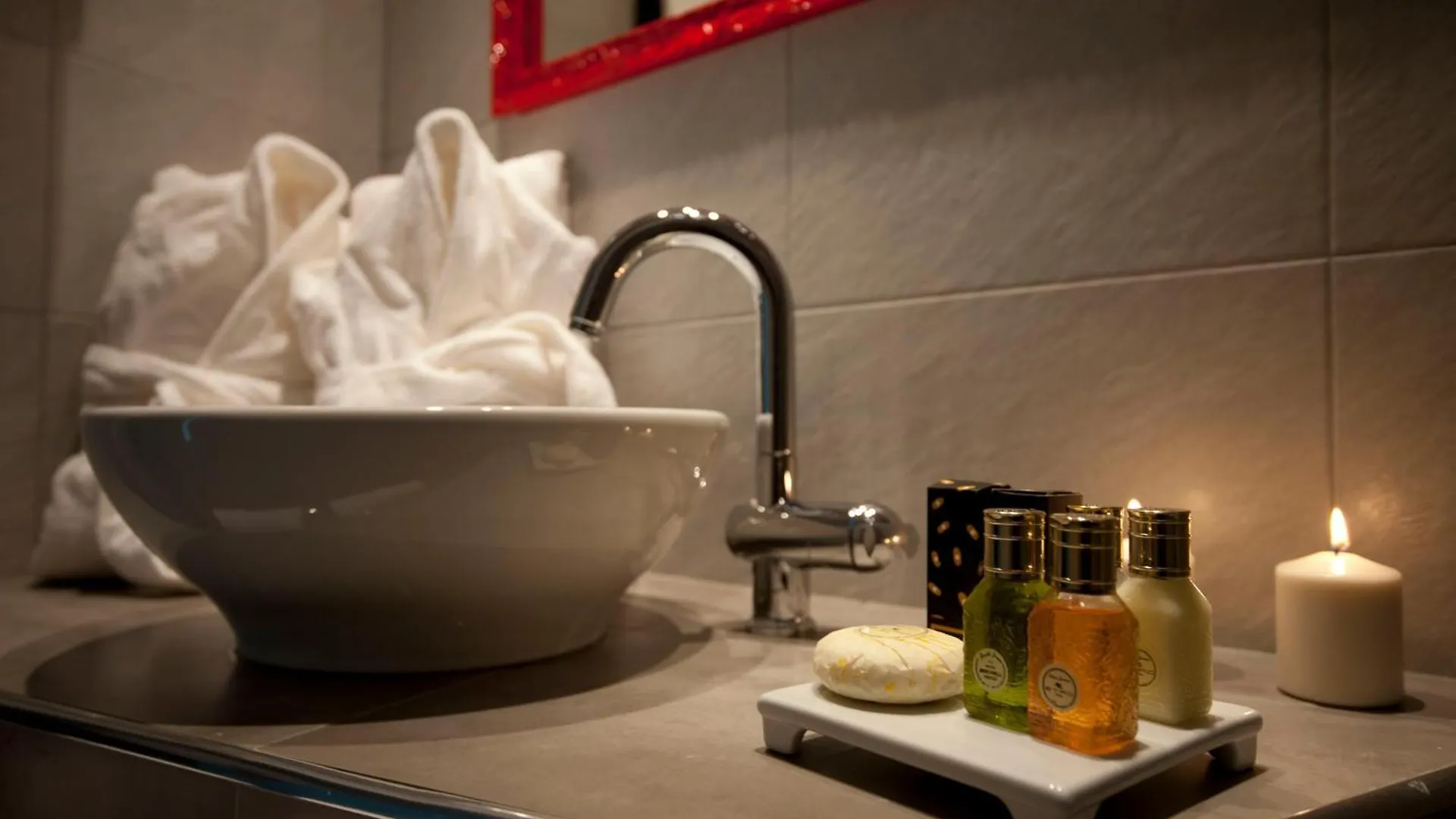 Luxury On The River Rome Guest house