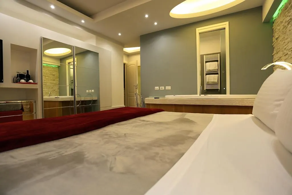 Luxury On The River Rome Guest house