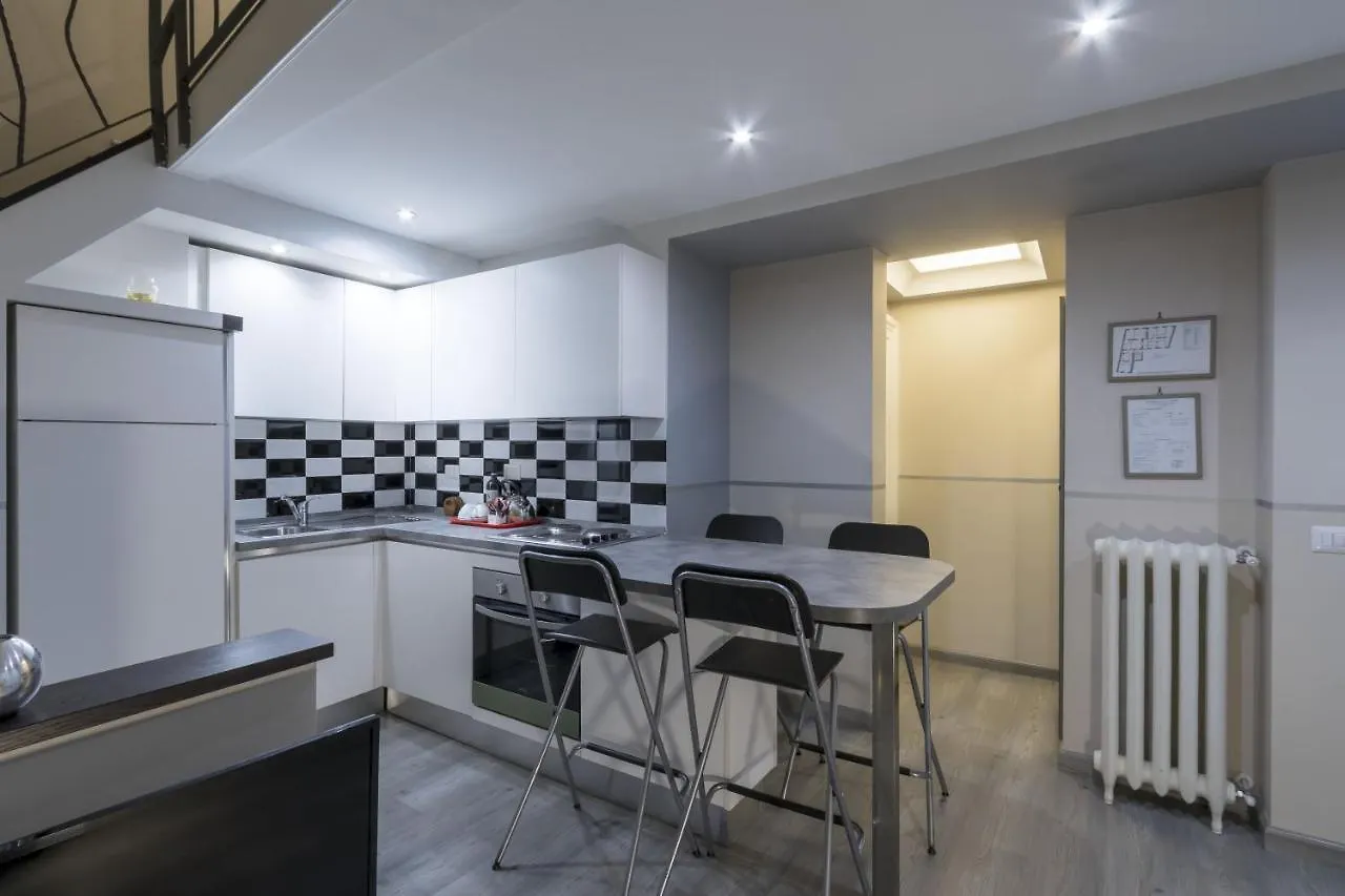 Luxury On The River Rome Guest house