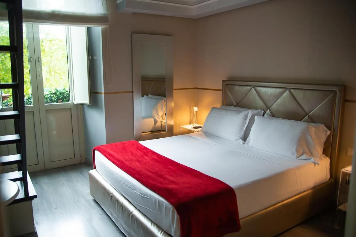 Luxury On The River Rome Guest house